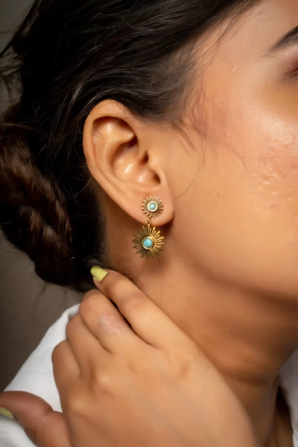 Smara Dazzling Sunburst Turquoise Earrings